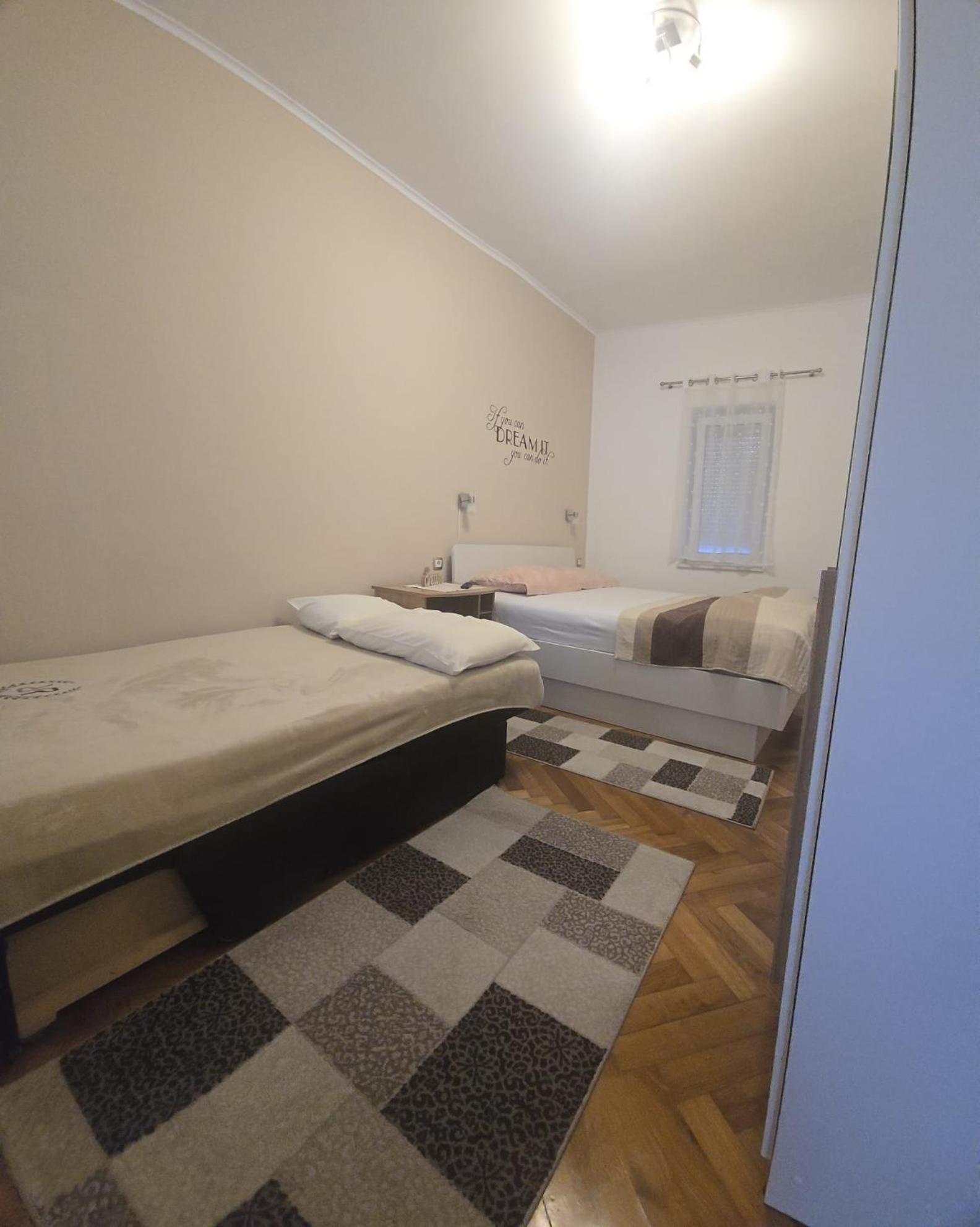 Apartment Sandra 2+2 *** Crikvenica Eksteriør billede