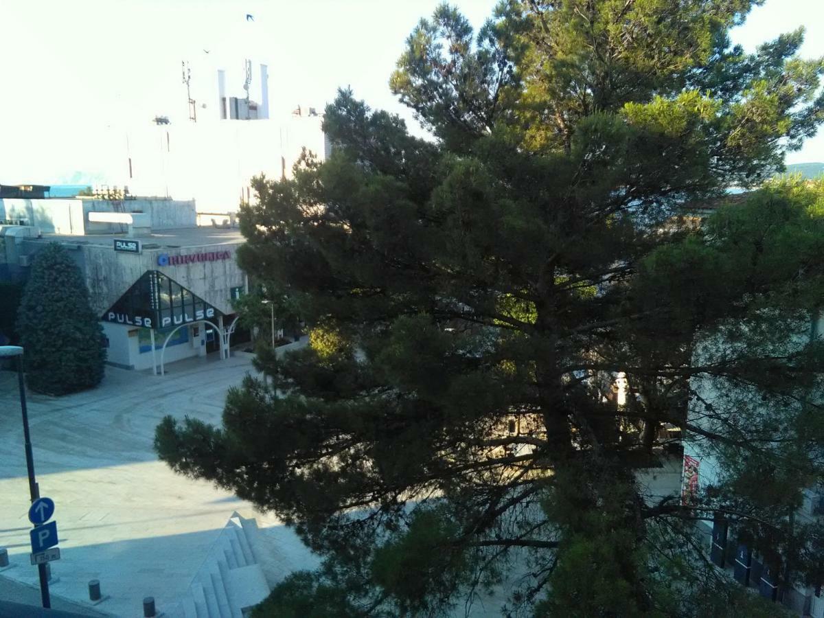 Apartment Sandra 2+2 *** Crikvenica Eksteriør billede