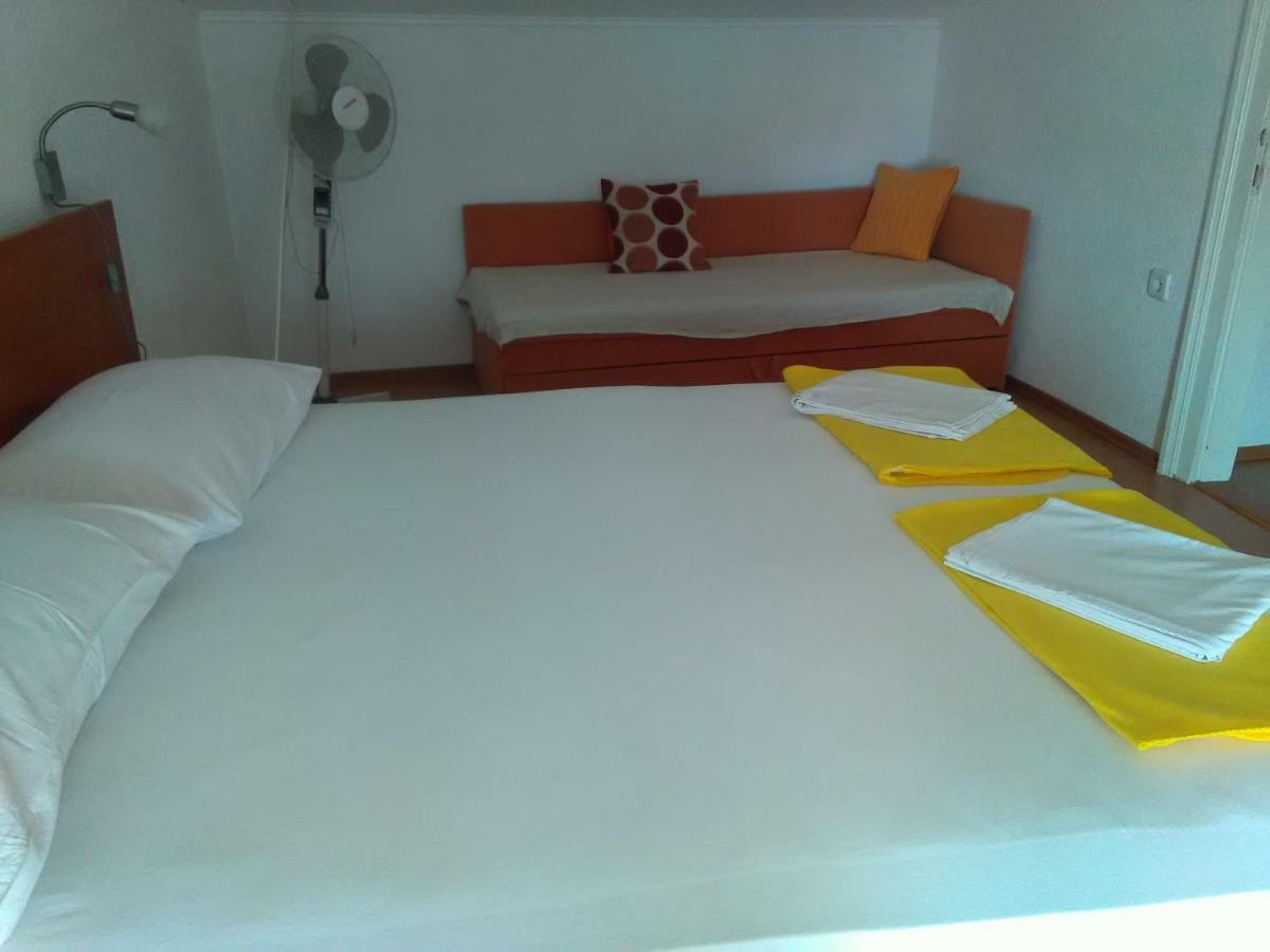 Apartment Sandra 2+2 *** Crikvenica Eksteriør billede